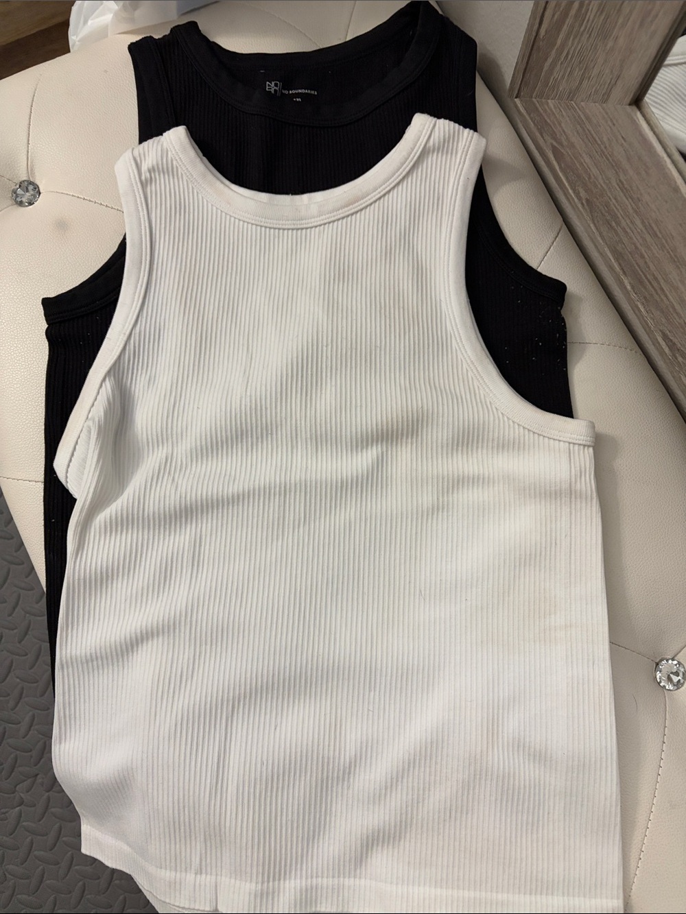 No boundaries seamless tank large white black